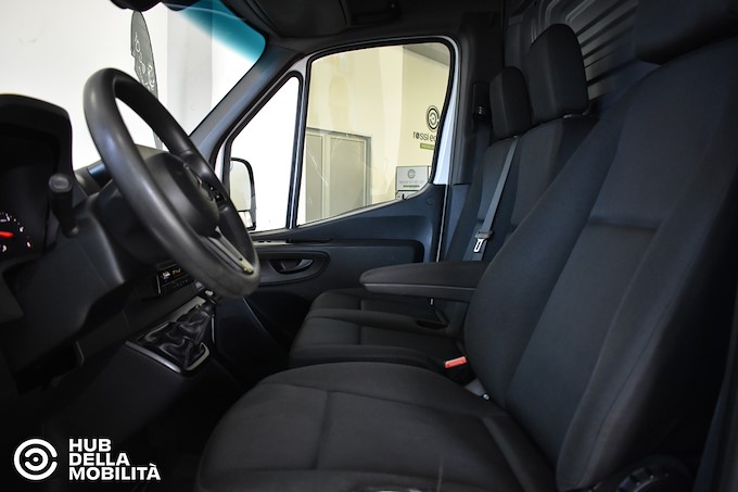 MERCEDES-BENZ Sprinter F37/33 311 CDI F RWD TA Furgone